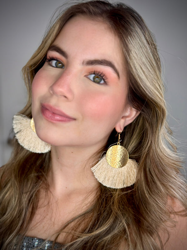 Aretes Blossom Beige Flecos